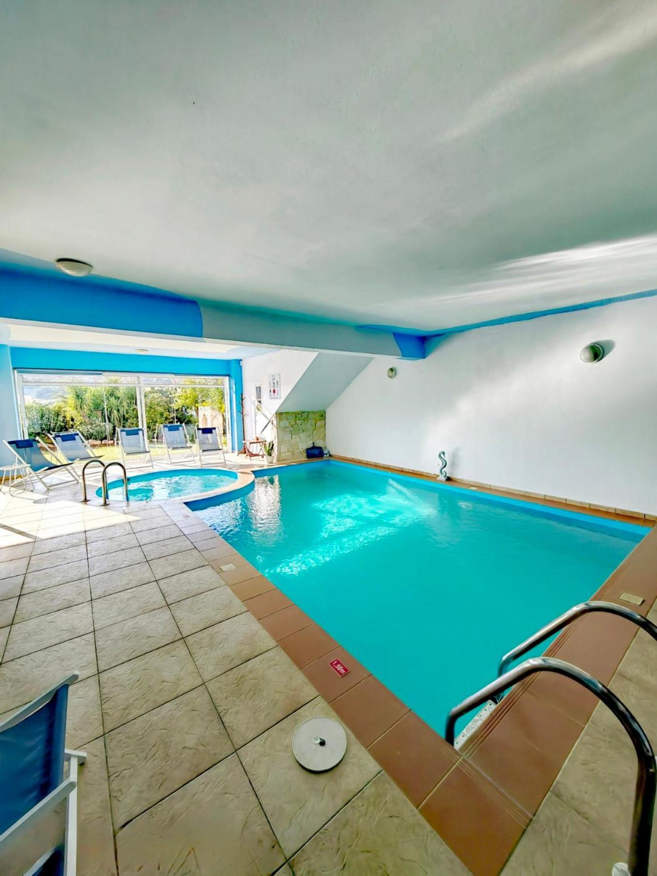 Whiteblue Spa Villa, By Idealstay Experience Heraclión Exterior foto